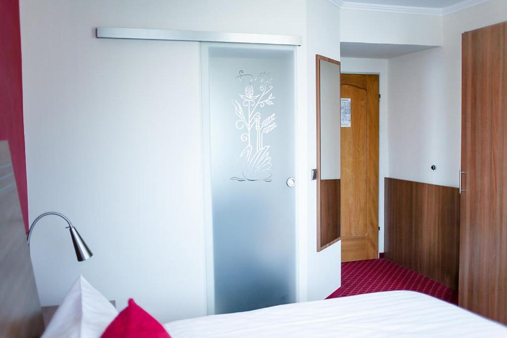 Hotel Brauereigasthof Schwanenbraeu Ebermannstadt Ngoại thất bức ảnh