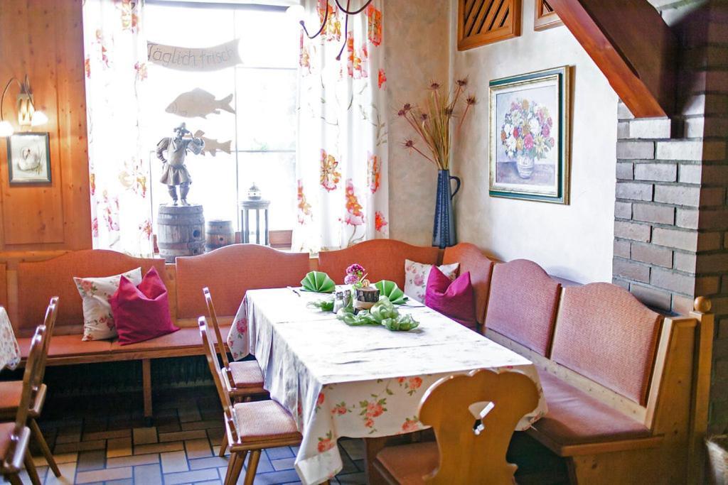 Hotel Brauereigasthof Schwanenbraeu Ebermannstadt Ngoại thất bức ảnh
